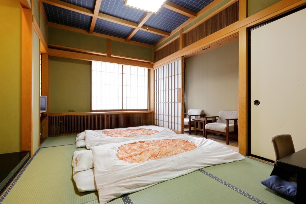 Okada Ryokan Warakutei Takayama  Exterior foto